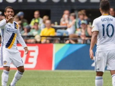 'Không ai ở Man United được đào tạo bài bản như Van de Beek'