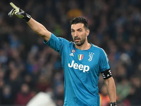 ĐHTB do Puyol bình chọn: Cặp "lá chắn thép người Ý" + bộ đôi "hói đầu" khét tiếng