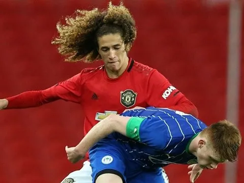 Các cầu thủ còn hợp đồng với CLB EPL ít ai nhớ: "Bom xịt" Chelsea, "tội đồ" Liverpool