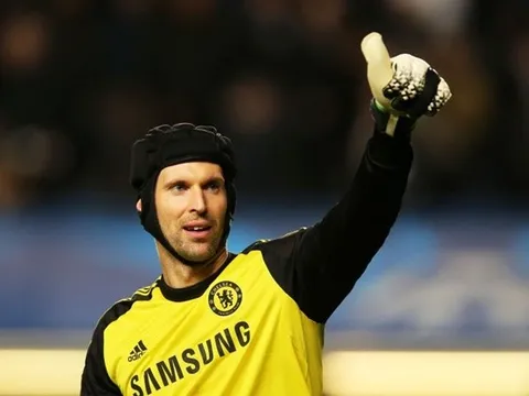 "Trung vệ hàng đầu, Man Utd cần cậu ấy và 2 cầu thủ đó"