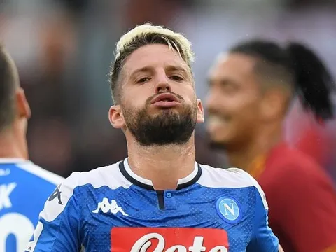 Vì 1 lý do, "sát thủ thành Naples" nên chọn Chelsea thay vì Arsenal