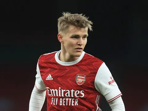 Huyền thoại Arsenal chỉ ra vấn đề của Martin Odegaard
