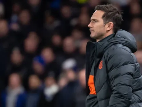 Mải lo ngủ đông, Chelsea đang trả cái giá rất đắt