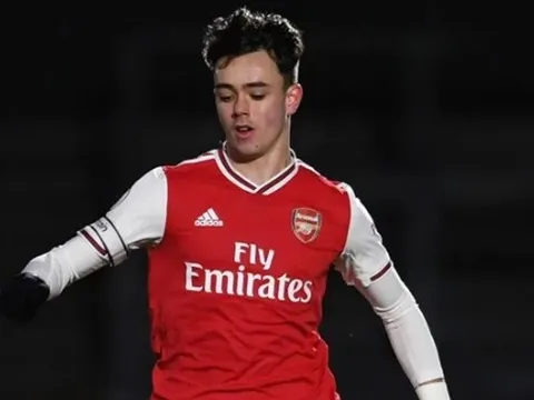 XONG! Đội trưởng U23 Arsenal gây sốc, bất ngờ 'đào tẩu' đến Croatia