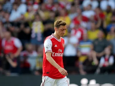 "Arsenal để mất bóng quá dễ dàng, chỉ cậu ấy là ngoại lệ"