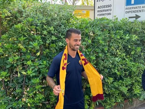 Chỉ đá giao hữu, Man Utd vẫn hút hàng vạn người đến sân