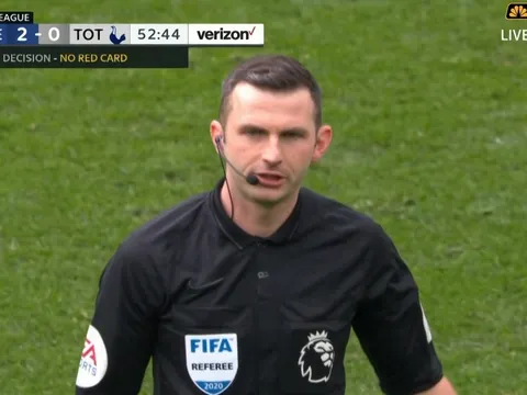 SỐC! VAR 'bẻ còi', thừa nhận lỗi tệ hại ở trận Chelsea - Tottenham