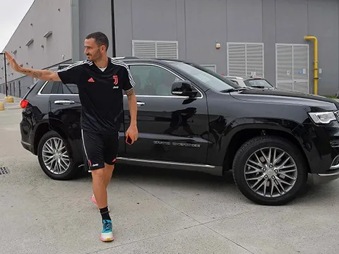 Đồng đội Cristiano Ronaldo vui cười trong ngày đầu tập trung