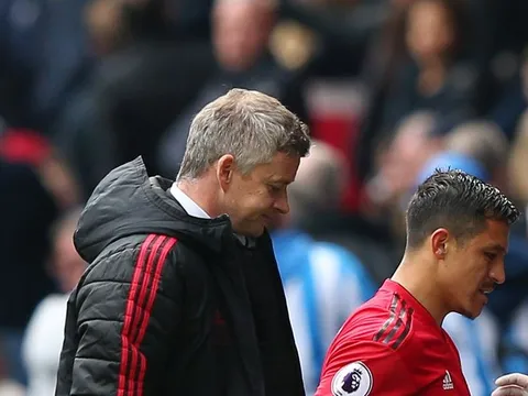 HLV Solskjaer lên tiếng, đã rõ tương lai Alexis Sanchez