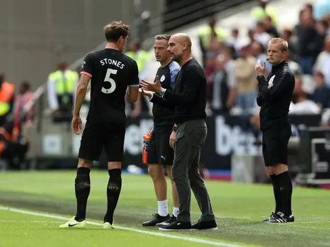 "Man City phải trả giá khi không mua Maguire"