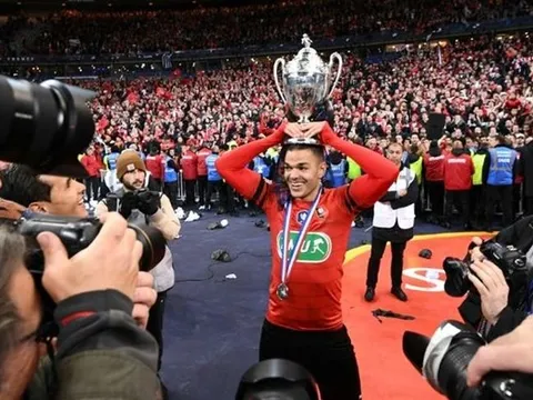 1 năm của Ben Arfa: Trả thù PSG, gia nhập đội bóng của Ronaldo