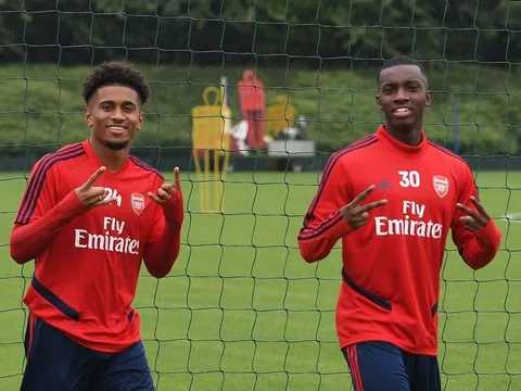 Fan Arsenal phấn khích: "Cậu ấy là Aubameyang phiên bản Anh"