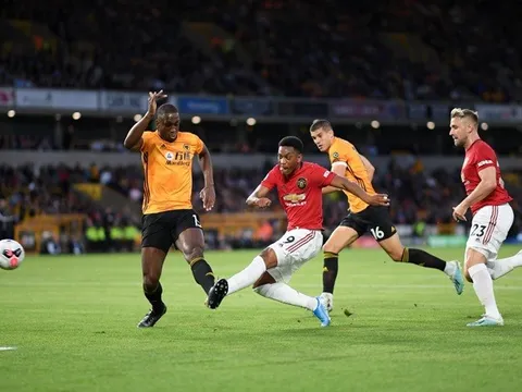 '1 pha ra chân thuộc về bản năng'