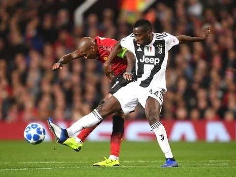 Solskjaer muốn có Bryan Robson mới, M.U lập tức ve vãn 'đấu sĩ không phổi'