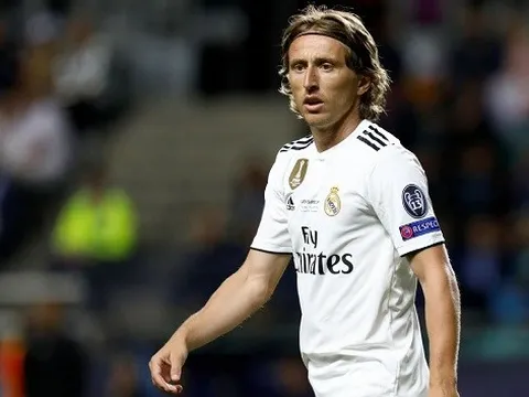 Real khốn khó, Luka Modric làm điều cực tình nghĩa