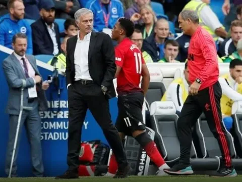 Fan Quỷ đỏ: "Mourinho đã đúng, cậu ấy là chàng hề hay dỗi hờn"