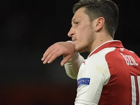 10 cầu thủ có hiệu suất kiến tạo "khủng" nhất trong lịch sử Premier League
