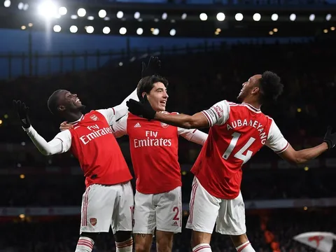 10 hình ảnh ấn tượng vòng 27 EPL: Emirates mở hội; Quỷ đỏ thăng hoa