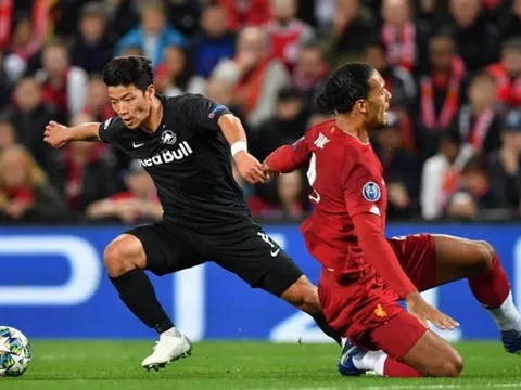 10 hình ảnh 'khó quên' ở loạt trận thứ 2 cúp C1: 'Cú sốc' Van Dijk, 'CR7 2.0' xuất hiện