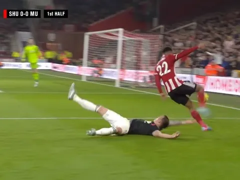 10 khoảnh khắc thất bại tại Premier League: Dấu chấm hết cho J4; Thảm họa De Gea!