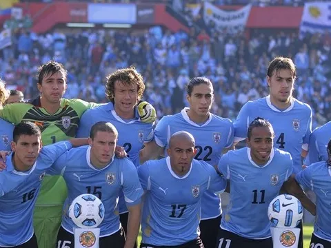 10 sao Uruguay có số lần khoác áo ĐTQG nhiều nhất: Forlan, Suarez, Cavani ở đâu?