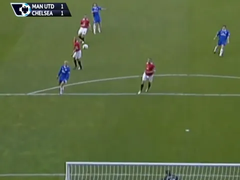 10 'thánh sút xa' trong làng túc cầu: Kẻ kéo sập Old Trafford, mở ra kỷ nguyên Chelsea!