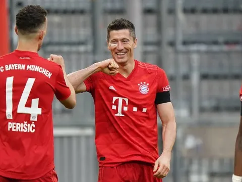 10 thống kê cho thấy khả năng săn bàn 'bá đạo' của Lewandowski