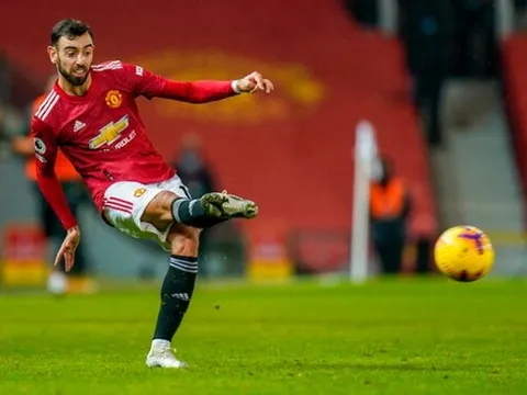 100 lần chạm bóng, Bruno gọi 1 đồng đội Man Utd là Roberto Carlos mới