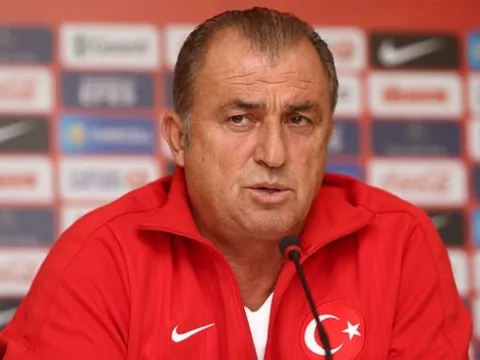 Tình hình sức khỏe của cựu HLV AC Milan đã dần ổn định