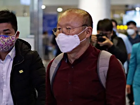 HLV Park Hang-seo trở lại Việt Nam và những nỗi lo cho đại chiến Malaysia