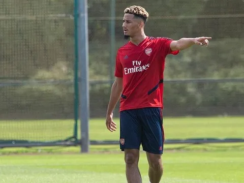 "Thương vụ tuyệt vời, Arsenal không cần thêm trung vệ nữa"