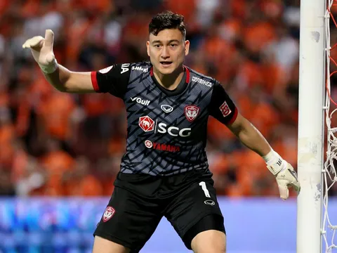 Lần đầu ngồi dự bị, Đặng Văn Lâm đã bị thất sủng tại Muangthong?