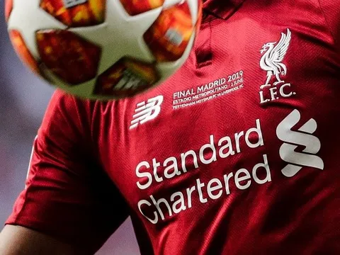 ''Song mã'' quyết phá két, chiếm logo trên ngực phải áo đấu The Kop