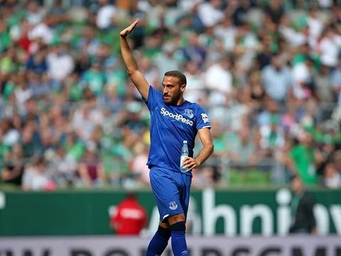 Thêm lời mời hồi hương cho ''sát thủ'' đang thất sủng ở Merseyside