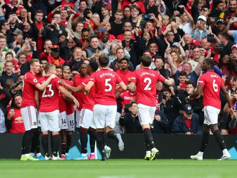 Man Utd mất 6 năm để bắt đầu nhìn thấy ánh sáng thành công thời Sir Alex