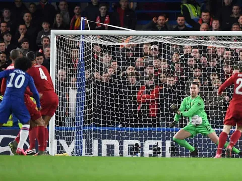 Fan Liverpool điên tiết, chỉ ra 2 tội đồ khiến The Kop bị loại khỏi FA Cup