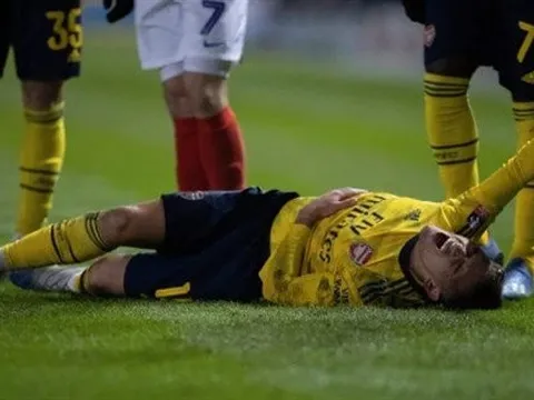 Lucas Torreira lên tiếng về chấn thương kinh hoàng trong trận Portsmouth