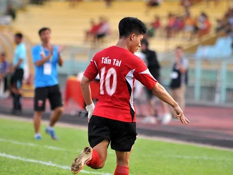 Huỳnh Tấn Tài dẫn đầu danh sách vua phá lưới: Cỗ máy ghi bàn đích thực