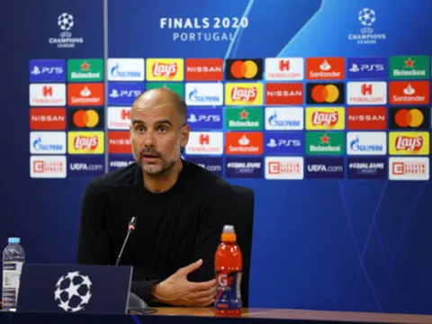 Sterling bỏ lỡ không tưởng, Pep nói thẳng hậu quả tai hại