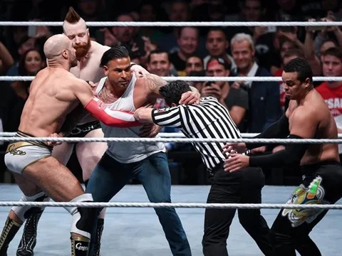 13 sao bóng đá và các 'nghề tay trái' gây sốc: Từ WWE đến thợ xăm
