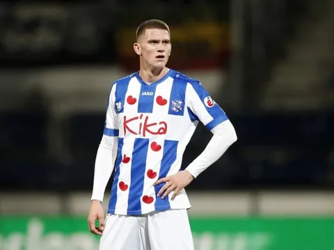 Đồng đội Văn Hậu được gia hạn hợp đồng, chuẩn bị về Ajax thi đấu