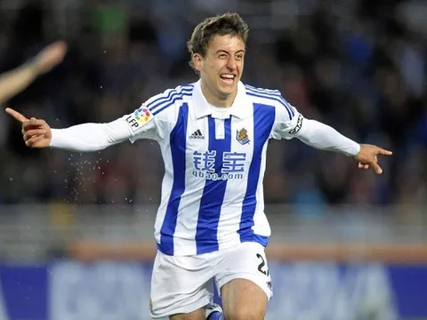 Tiền bối hối thúc sao trẻ ra đi - cơ hội cho Liverpool?