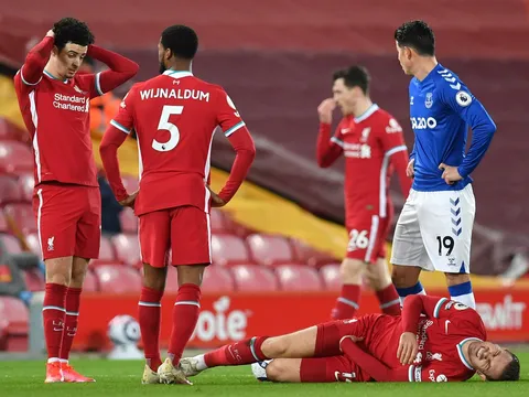 XONG! Thua thảm, Liverpool còn đón nhận cú sốc lớn
