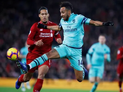 Nhất tiễn hạ song điêu, Liverpool giành giật 'Người Mohican cuối cùng' của Arsenal