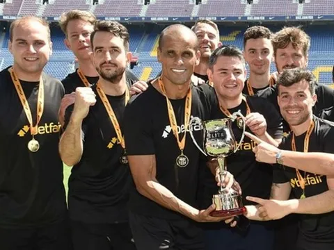'Sự xuất hiện của Neymar lúc này thậm chí còn tốt hơn khi Barca giành cú ăn ba'