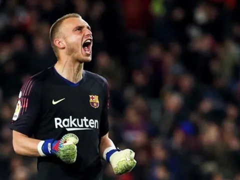 Đến Valencia, "chiếc bóng của Stegen" nhắn nhủ đến NHM Barca một điều