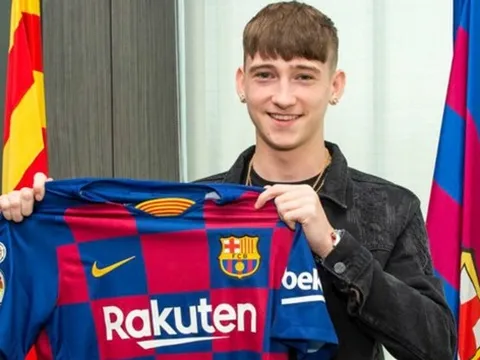 Chơi chiêu "xù tiền", Barca khó lòng ra mắt "niềm tự hào nước Anh"