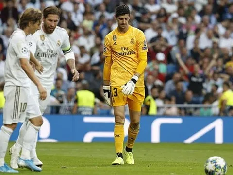 Đây, lý do thật sự Courtois bị Zidane thay ra chỉ sau 45 phút!