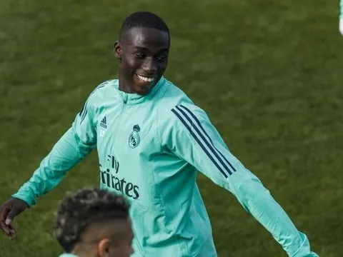 Zidane thả quái thú, "double Mendy" sẽ xuất hiện tại Bernabeu?