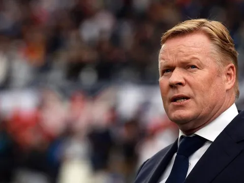 Koeman lên tiếng, chỉ rõ nguyên do khiến De Jong "tàng hình" tại Barca